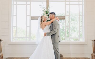 Charming Wedding at HighPointe Estate | Austin Wedding Photographers and Videographers | Dawsyn and Kendall